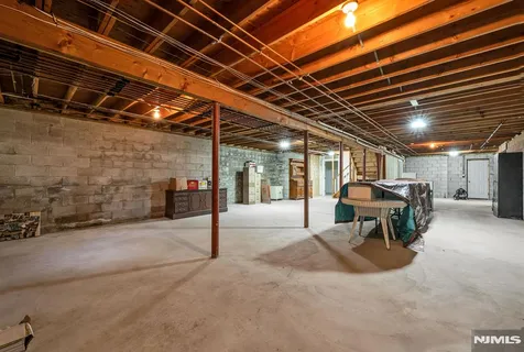 $2,295,000 | 193 Pulis Avenue, Franklin Lakes, NJ 07417