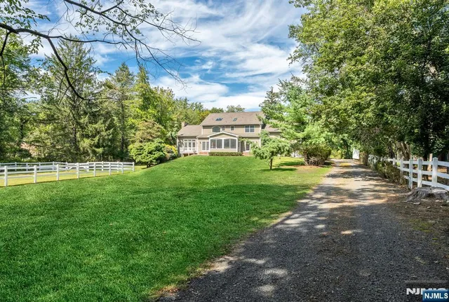 $2,295,000 | 193 Pulis Avenue, Franklin Lakes, NJ 07417