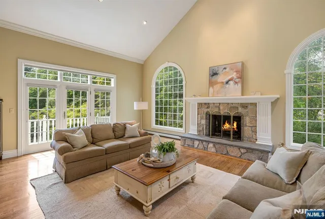 $2,295,000 | 193 Pulis Avenue, Franklin Lakes, NJ 07417