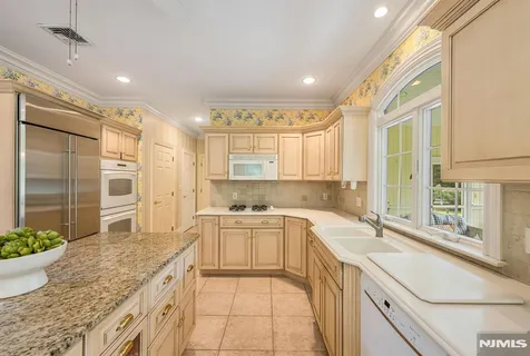 $2,295,000 | 193 Pulis Avenue, Franklin Lakes, NJ 07417