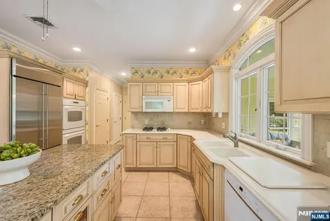 $2,295,000 | 193 Pulis Avenue, Franklin Lakes, NJ 07417