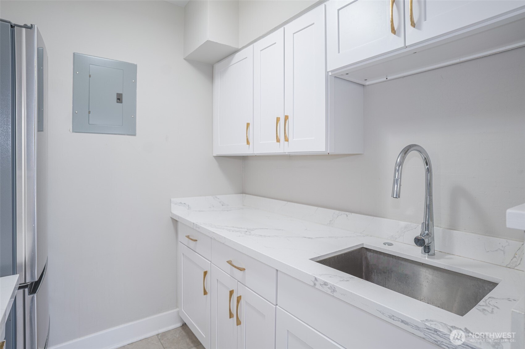 1605 East Olive Street, Unit 307 Seattle, WA 98122 - Photo 8 of 21