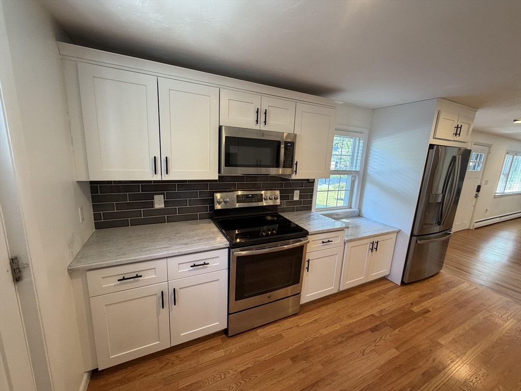 8 Fairbrook Road Framingham, MA 01701 - Photo 6 of 42