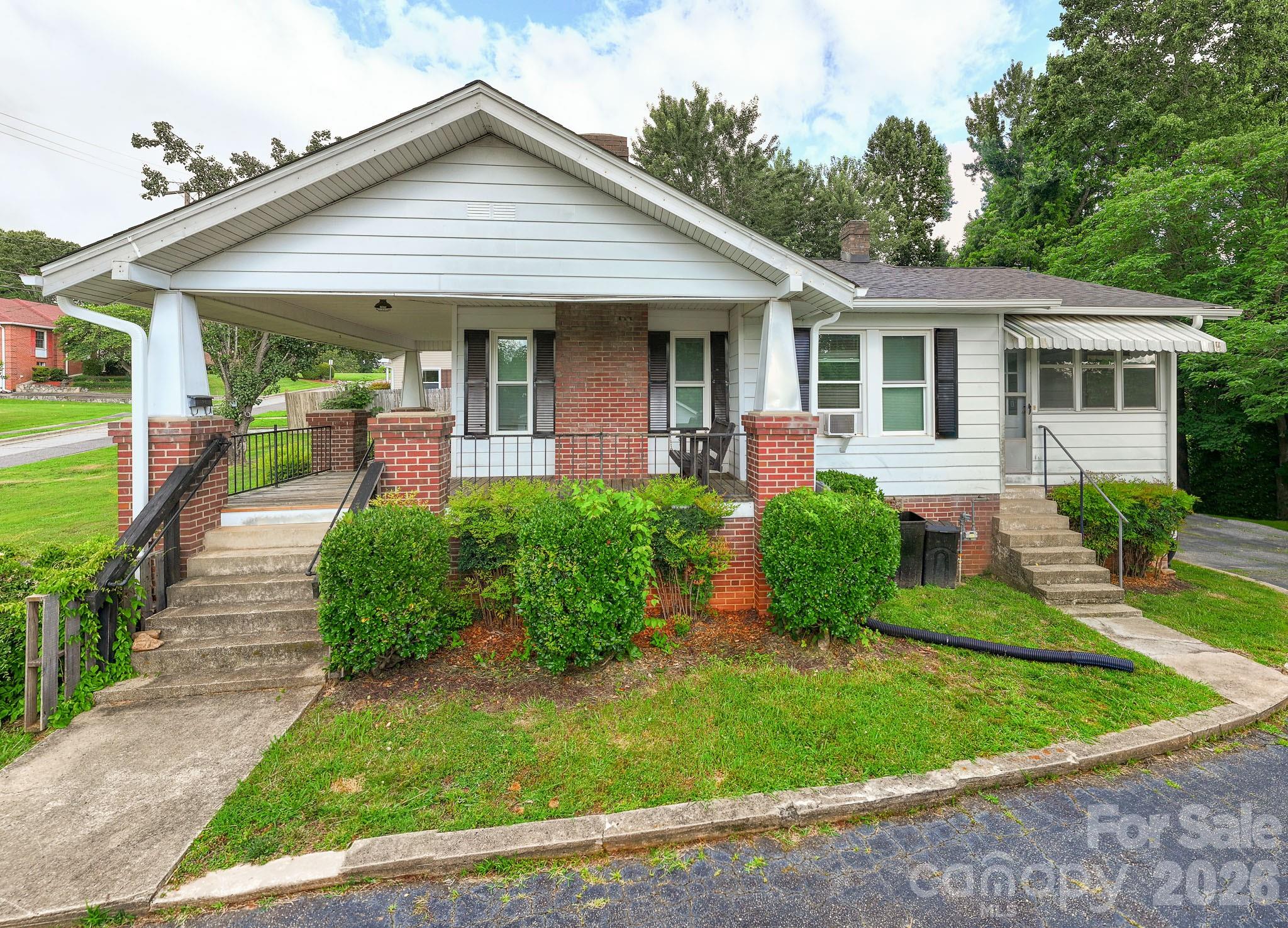 46 Gilkey Street Marion, NC 28752 - Photo 3 of 34