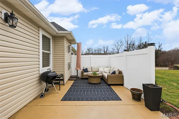 $540,000 | 301 Meadow Chase Drive, Festus, MO 63028