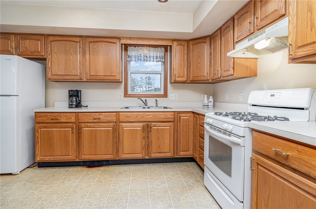 3123 Canoga Road Seneca Falls, NY 13148 - Photo 9 of 37