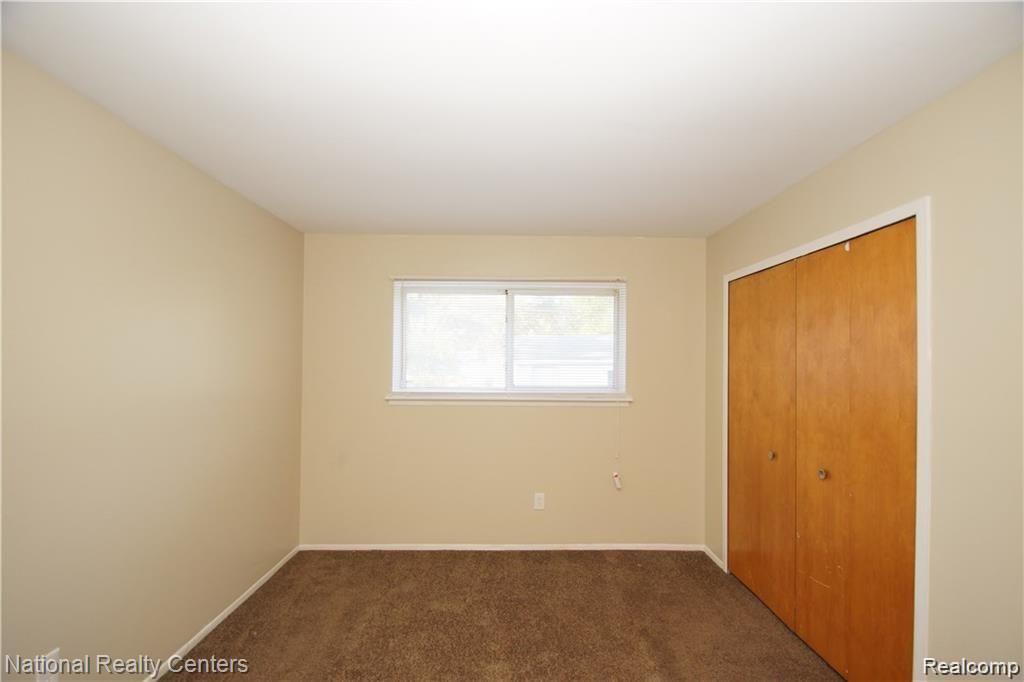30074 Oakwood Street Inkster, MI 48141 - Photo 13 of 16