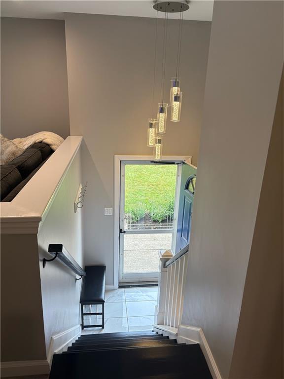 80 Phillips Lane McKees Rocks, PA 15136 - Photo 3 of 20 Gallery Image 3