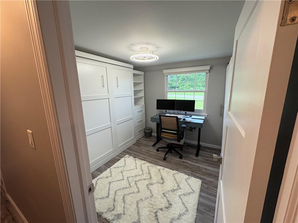 80 Phillips Lane McKees Rocks, PA 15136 - Photo 10 of 20 2nd Bedroom
