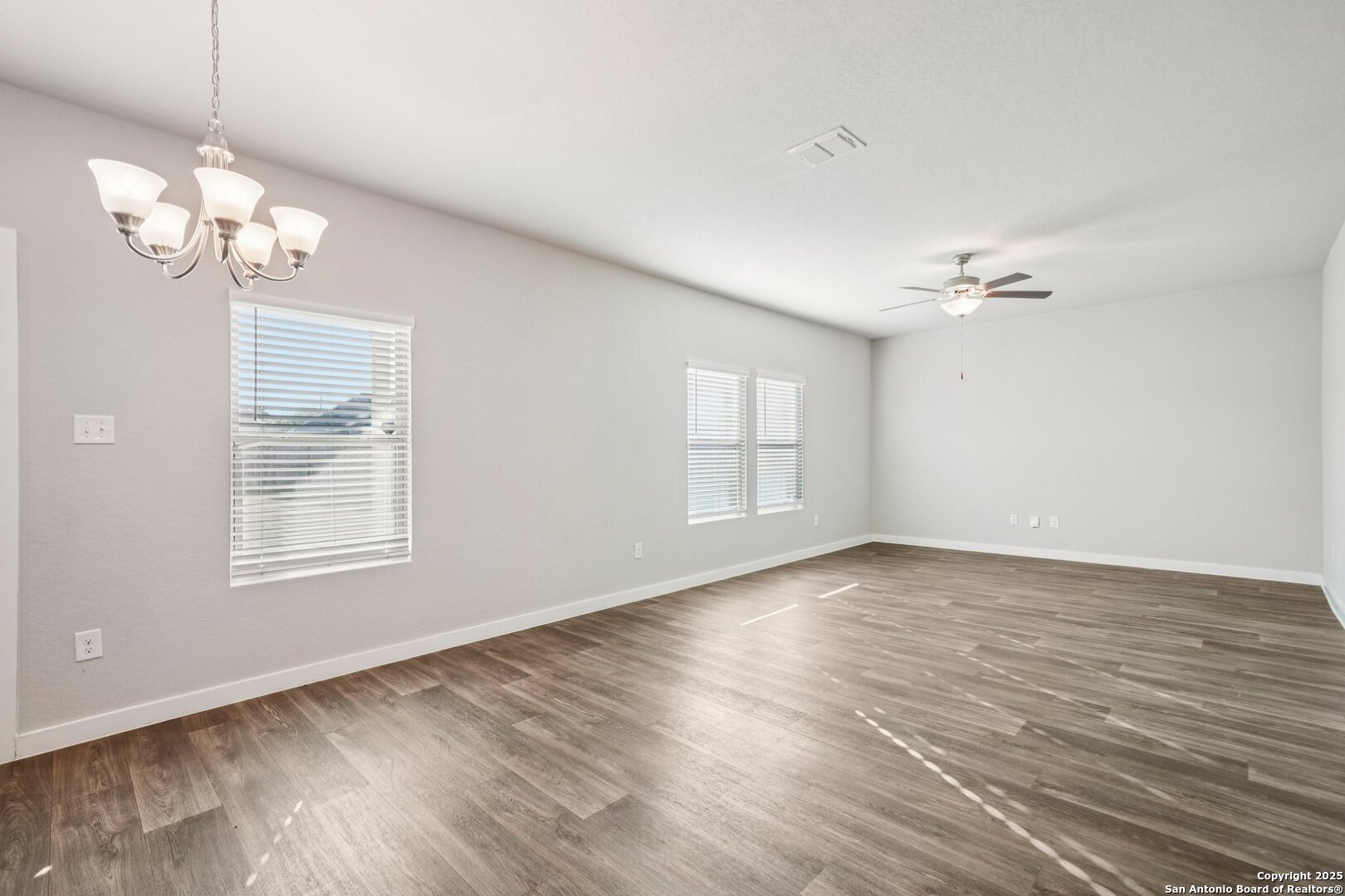 15015 Costa Leon San Antonio, TX 78245 - Photo 7 of 32