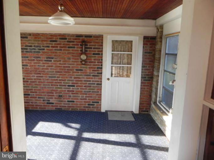 8610 McDaniel Road Baltimore, MD 21237 - Photo 3 of 29 Breezeway