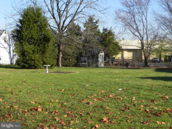 8610 McDaniel Road Baltimore, MD 21237 - Photo 25 of 29 Spacious Yard