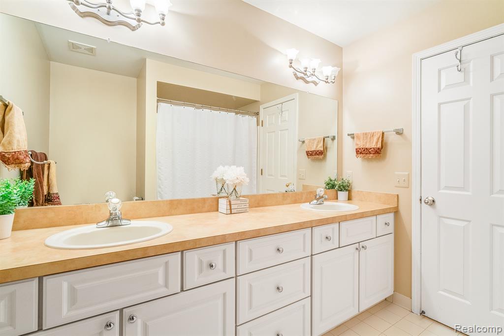 1257 Letica Drive Rochester, MI 48307 - Photo 41 of 59 Gallery Image 41
