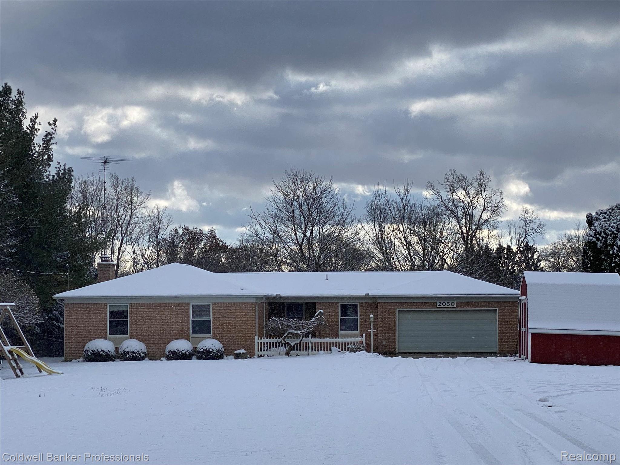 2050 Bone Road Holly, MI 48442 - Photo 1 of 24 IMG-2934.jpg