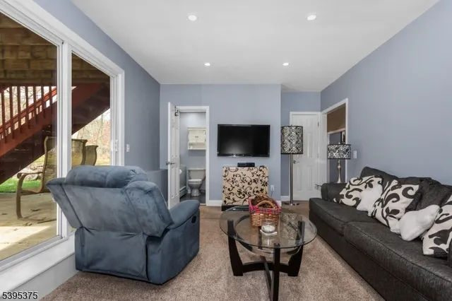 $549,900 | 7 Dover-Milton Road, Oak Ridge, NJ 07438