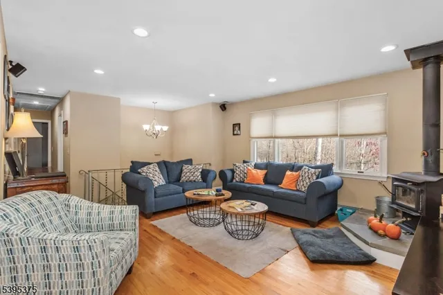 $549,900 | 7 Dover-Milton Road, Oak Ridge, NJ 07438