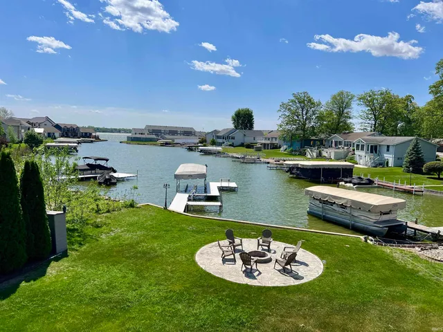 $855,900 | 1620 Colonial Drive, Rochester, IN 46975