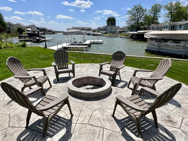 $855,900 | 1620 Colonial Drive, Rochester, IN 46975