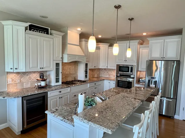 $855,900 | 1620 Colonial Drive, Rochester, IN 46975