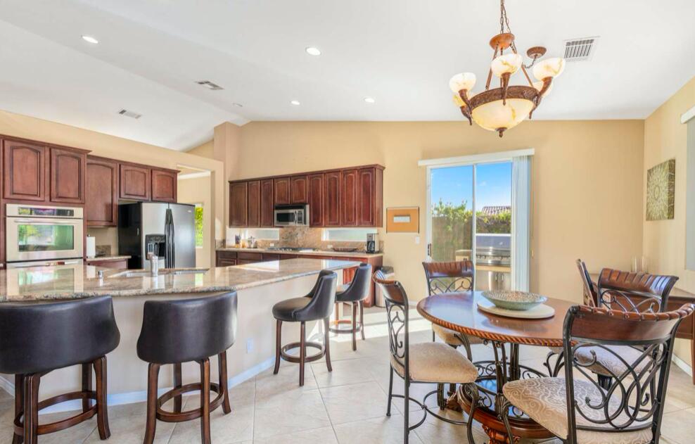 162 St Thomas Place Rancho Mirage, CA 92270 - Photo 11 of 24 Screen Shot 2023-02-04 at 6.58.10 AM