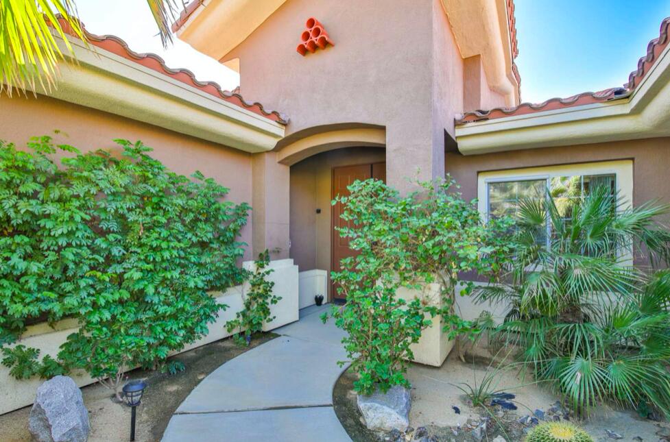 162 St Thomas Place Rancho Mirage, CA 92270 - Photo 4 of 24 Screen Shot 2023-02-04 at 6.57.30 AM