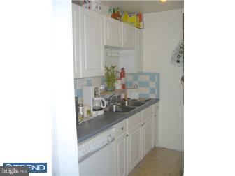 68 Sunshine Road Upper Darby, PA 19082 - Photo 3 of 12 Kitchen