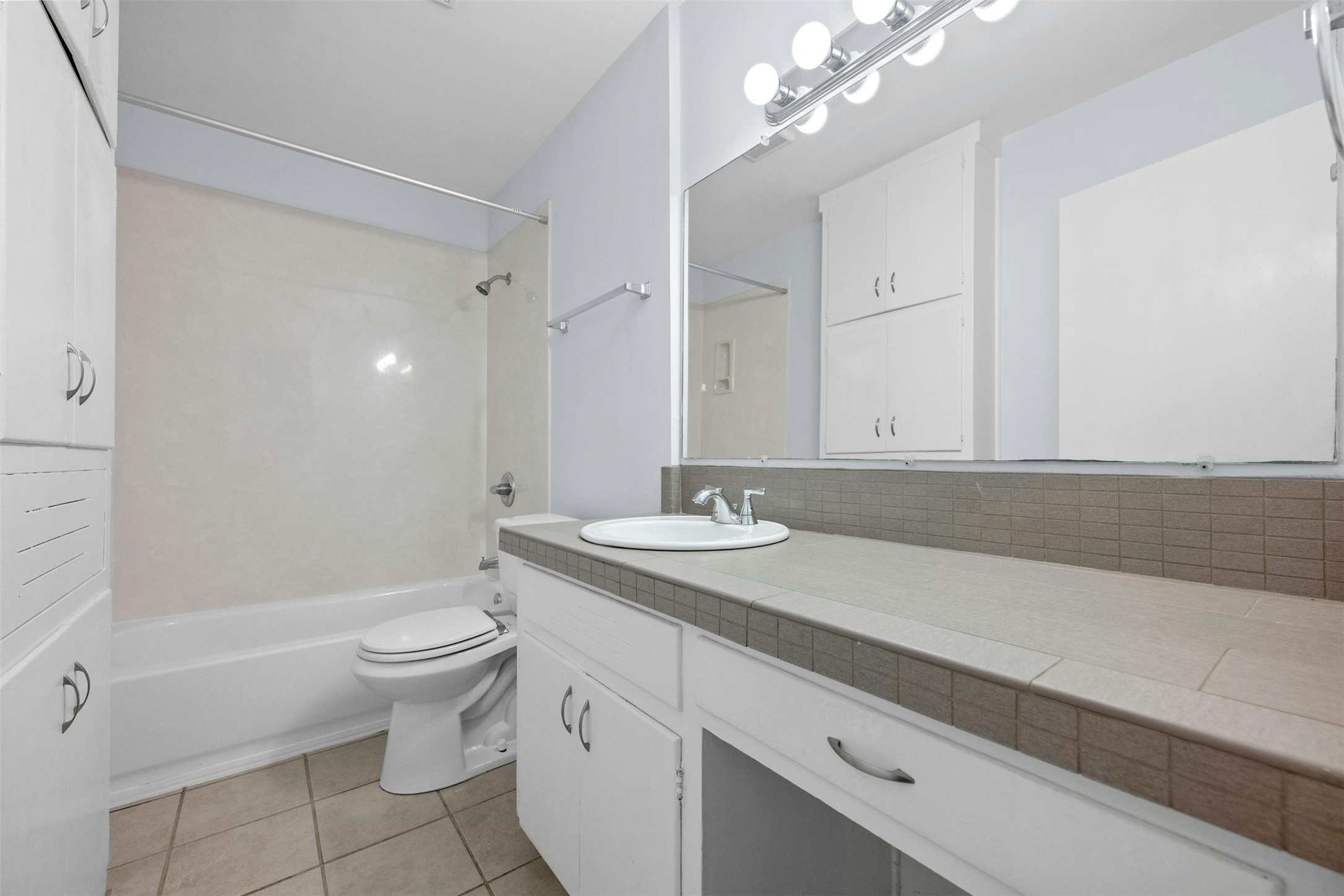 3713 Menchaca Road, Unit A Austin, TX 78704 - Photo 18 of 26