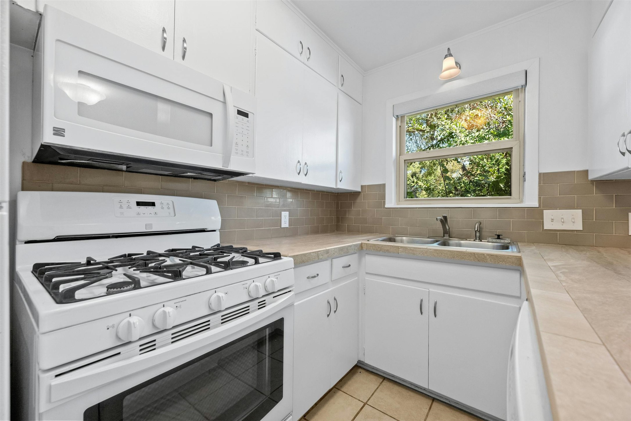 3713 Menchaca Road, Unit A Austin, TX 78704 - Photo 7 of 26