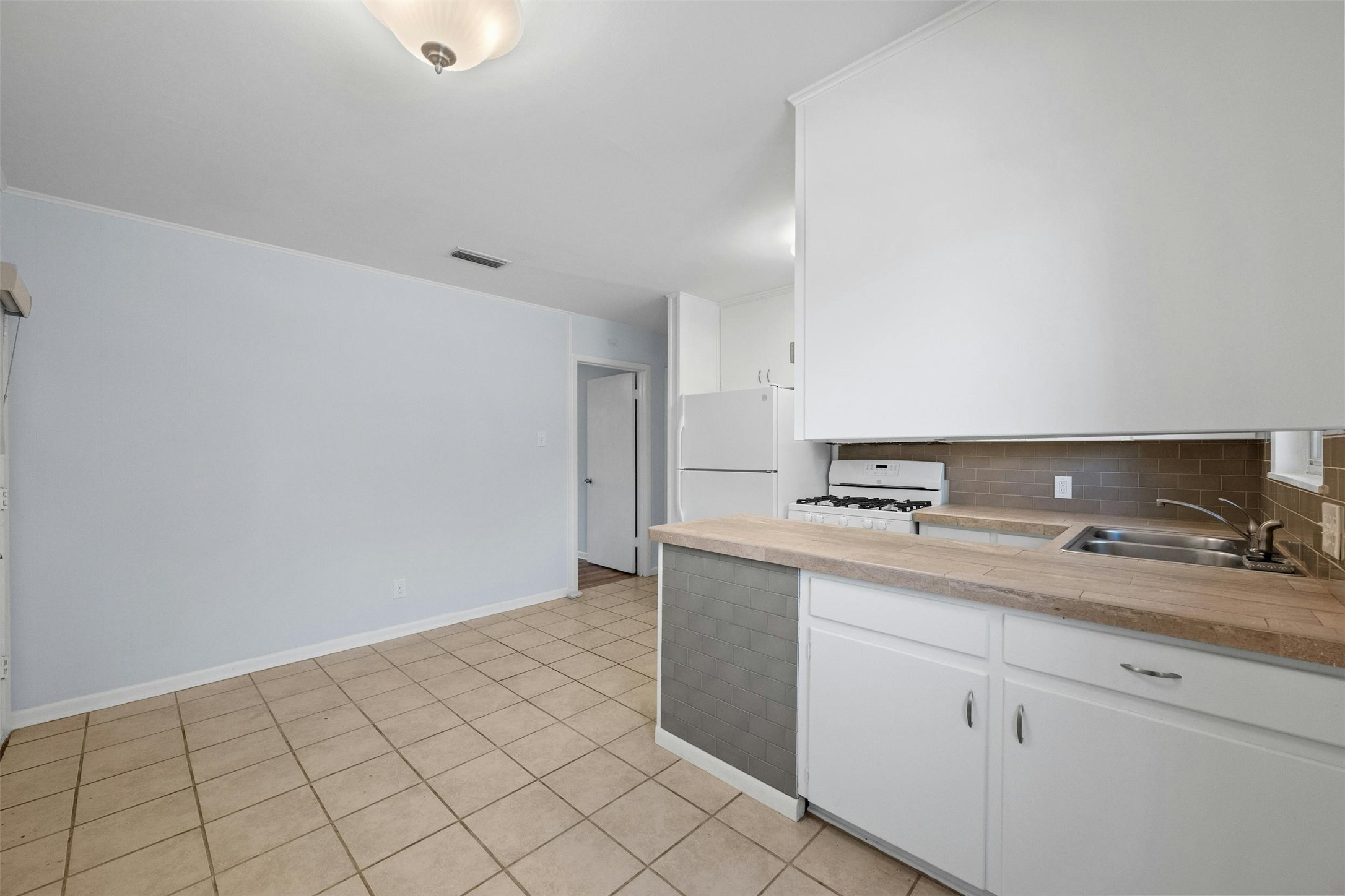 3713 Menchaca Road, Unit A Austin, TX 78704 - Photo 10 of 26