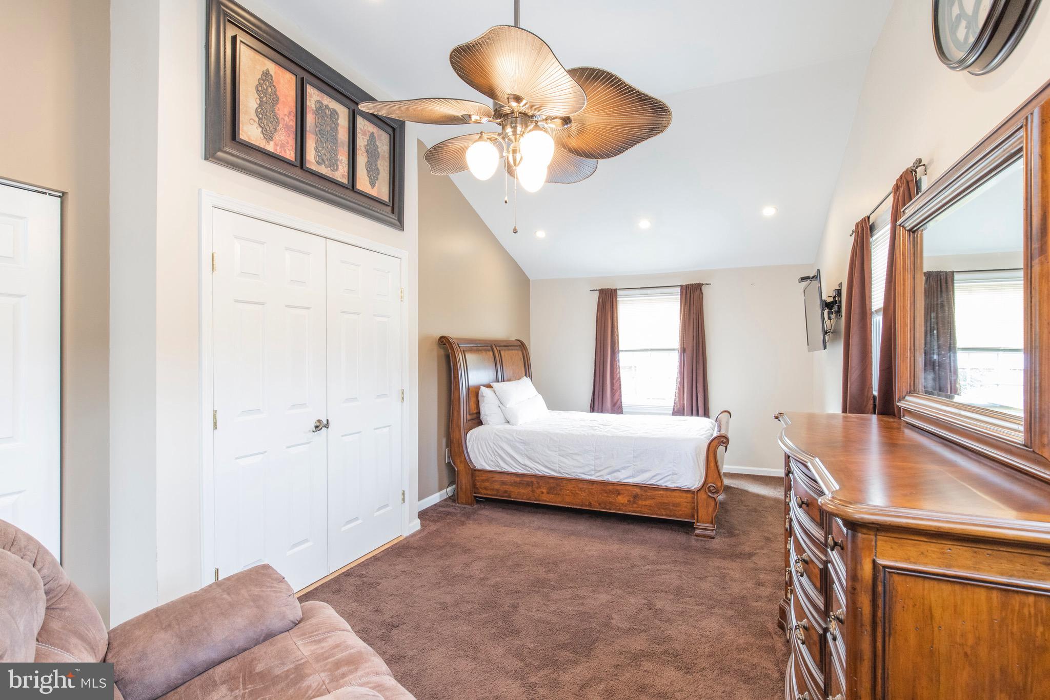 2 Craig Road New Castle, DE 19720 - Photo 11 of 34 Master suite