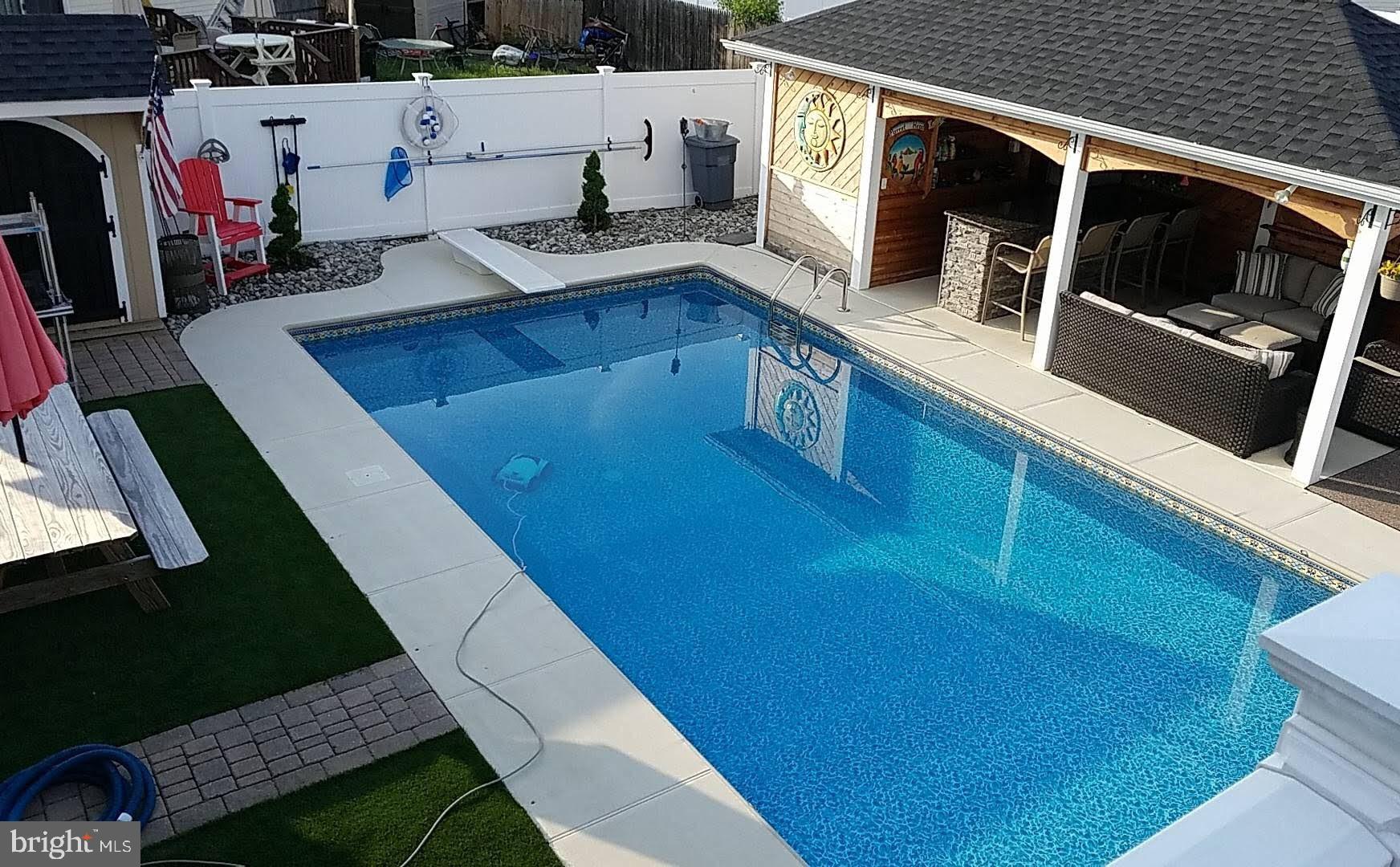 2 Craig Road New Castle, DE 19720 - Photo 22 of 34 inground pool