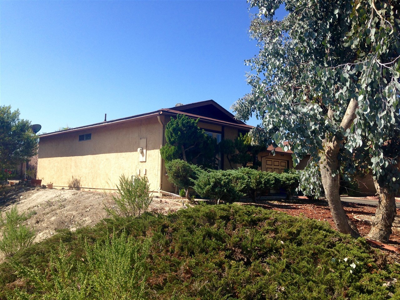 4743 Sunny Hills Road Oceanside, CA 92056 - Photo 2 of 8 Gallery Image 2