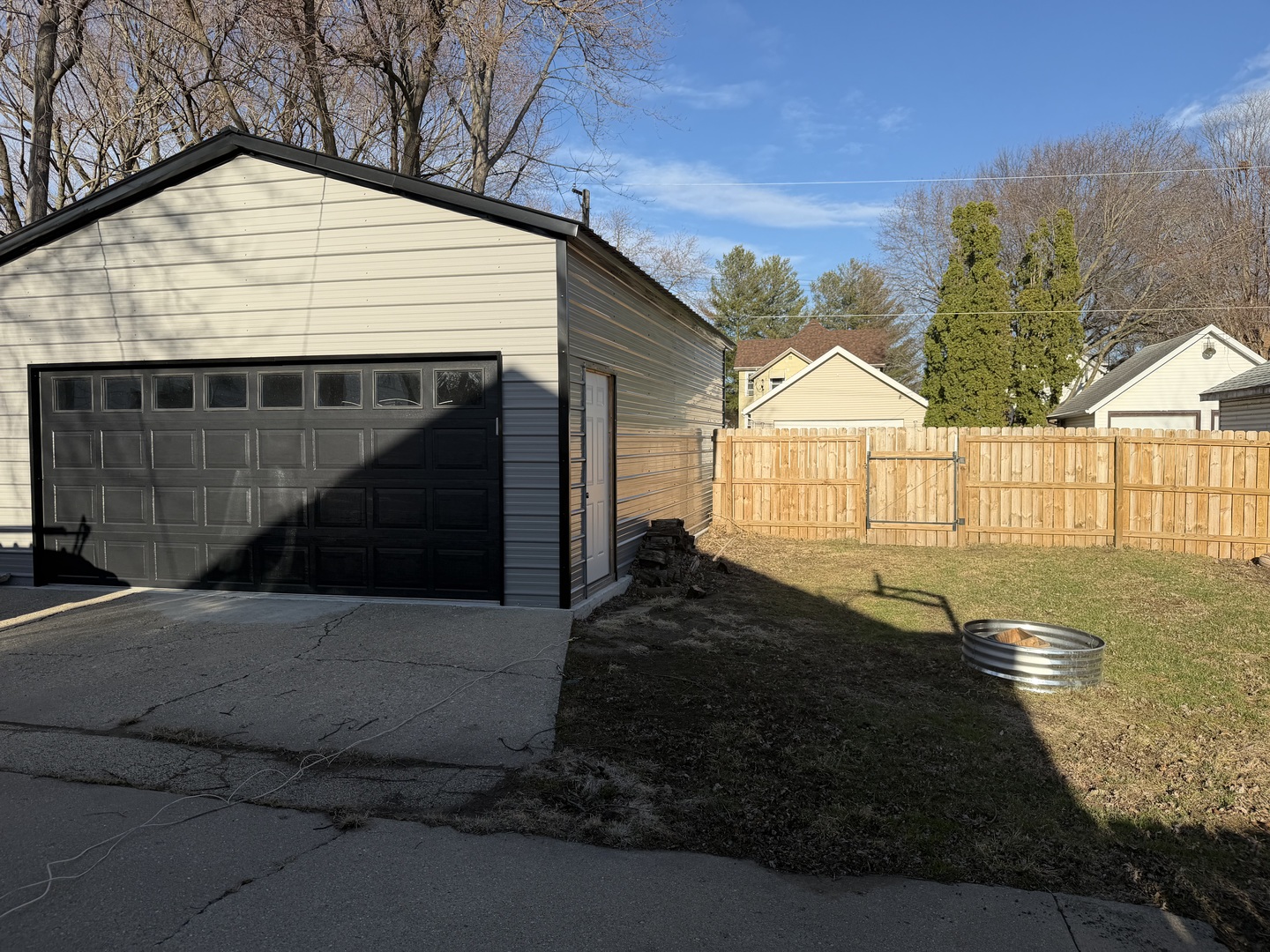 608 4th Avenue Sterling, IL 61081 - Photo 14 of 15 a view of backyard of house