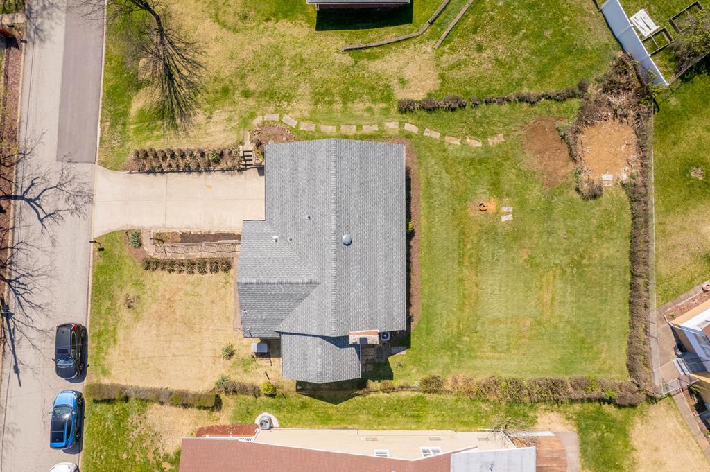 103 Lincoln Road Clairton, PA 15025 - Photo 2 of 36