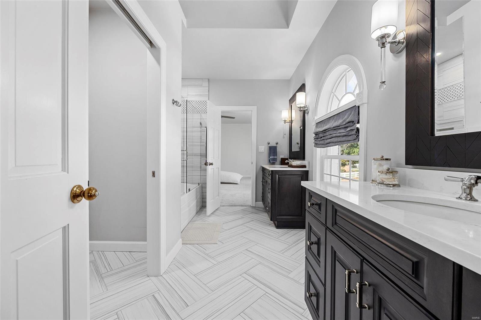 4 Countryside Lane Frontenac, MO 63131 - Photo 31 of 51