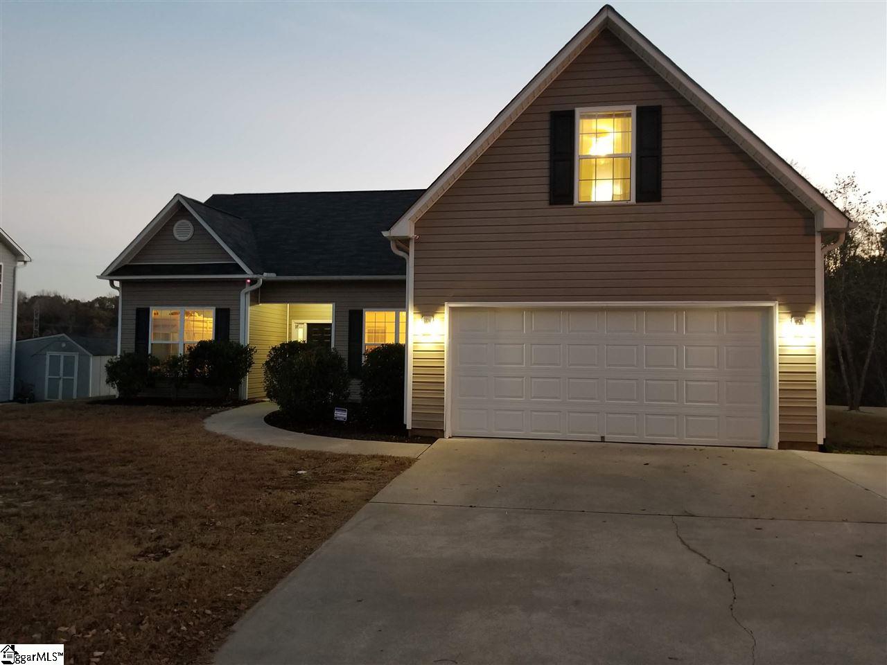 219 Fledgling Way Easley, SC 29642 - Photo 5 of 28 Gallery Image 5