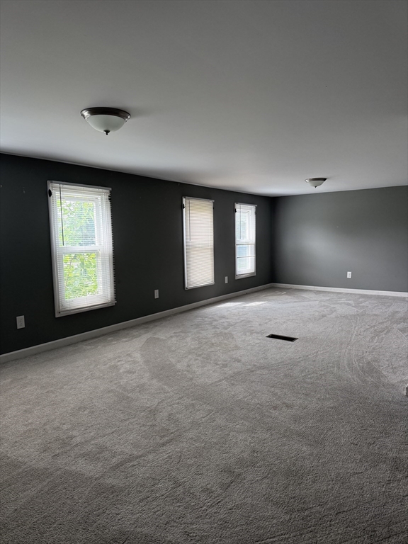 8 Greylock Street Westfield, MA 01085 - Photo 5 of 10