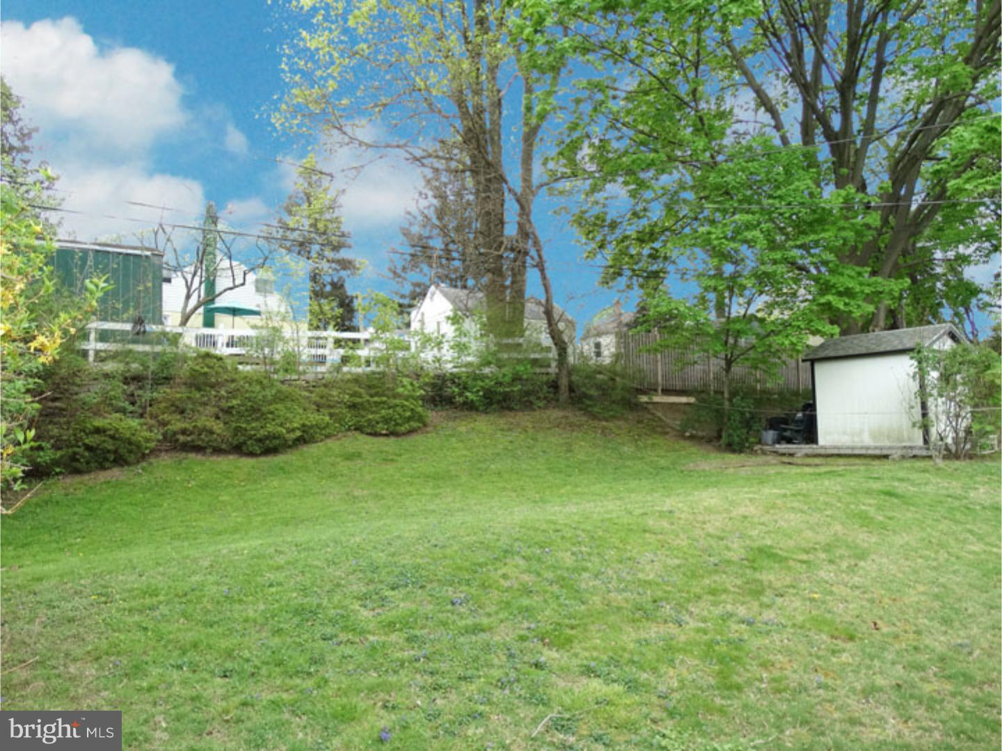 853 East Cathedral Road Philadelphia, PA 19128 - Photo 17 of 19 Back Yard
