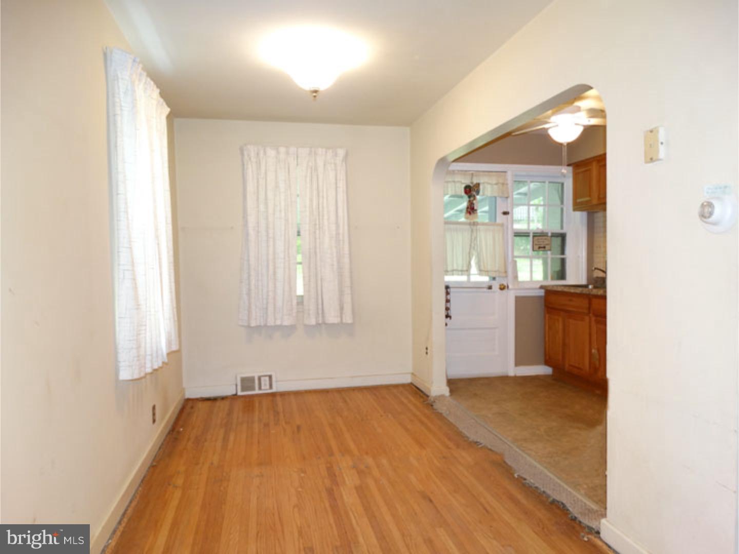 853 East Cathedral Road Philadelphia, PA 19128 - Photo 6 of 19 Dining Room