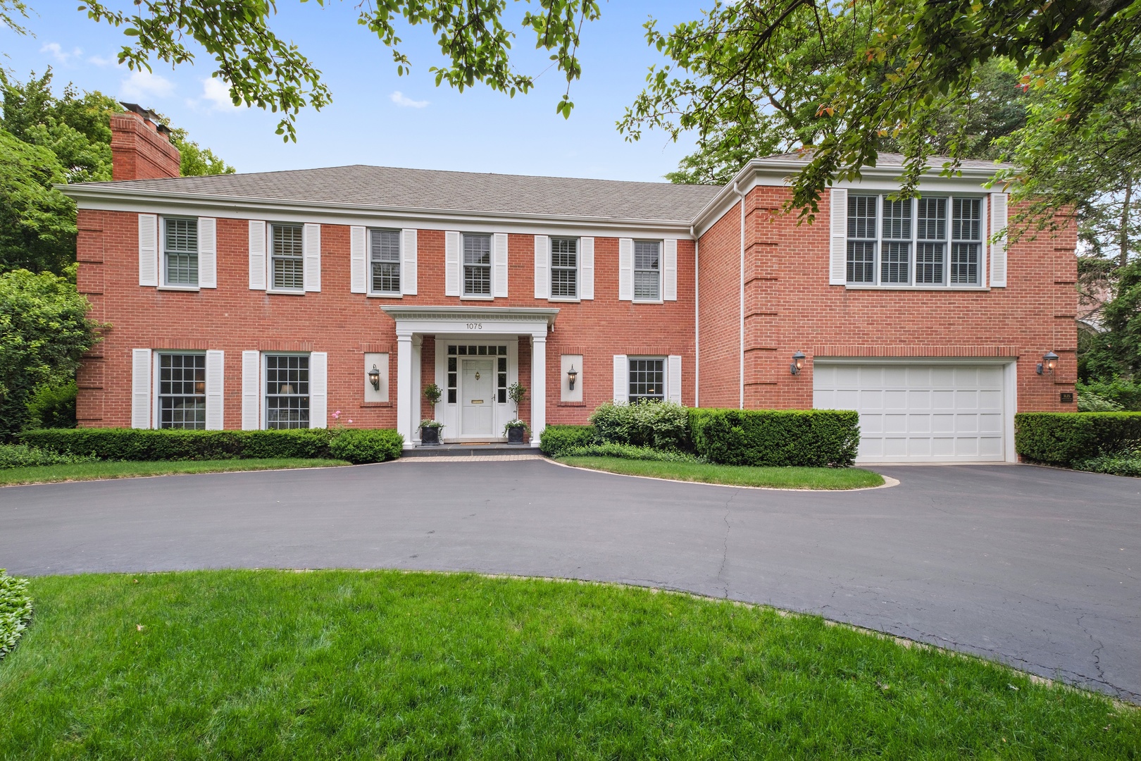 1075 Hill Road Winnetka, IL 60093 - Photo 2 of 40