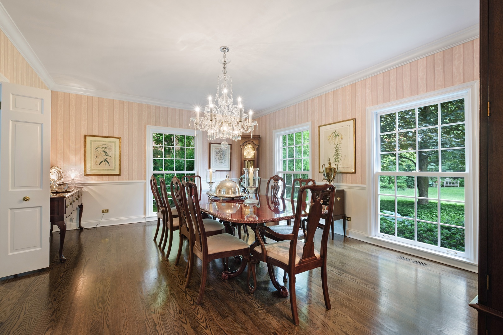 1075 Hill Road Winnetka, IL 60093 - Photo 9 of 40