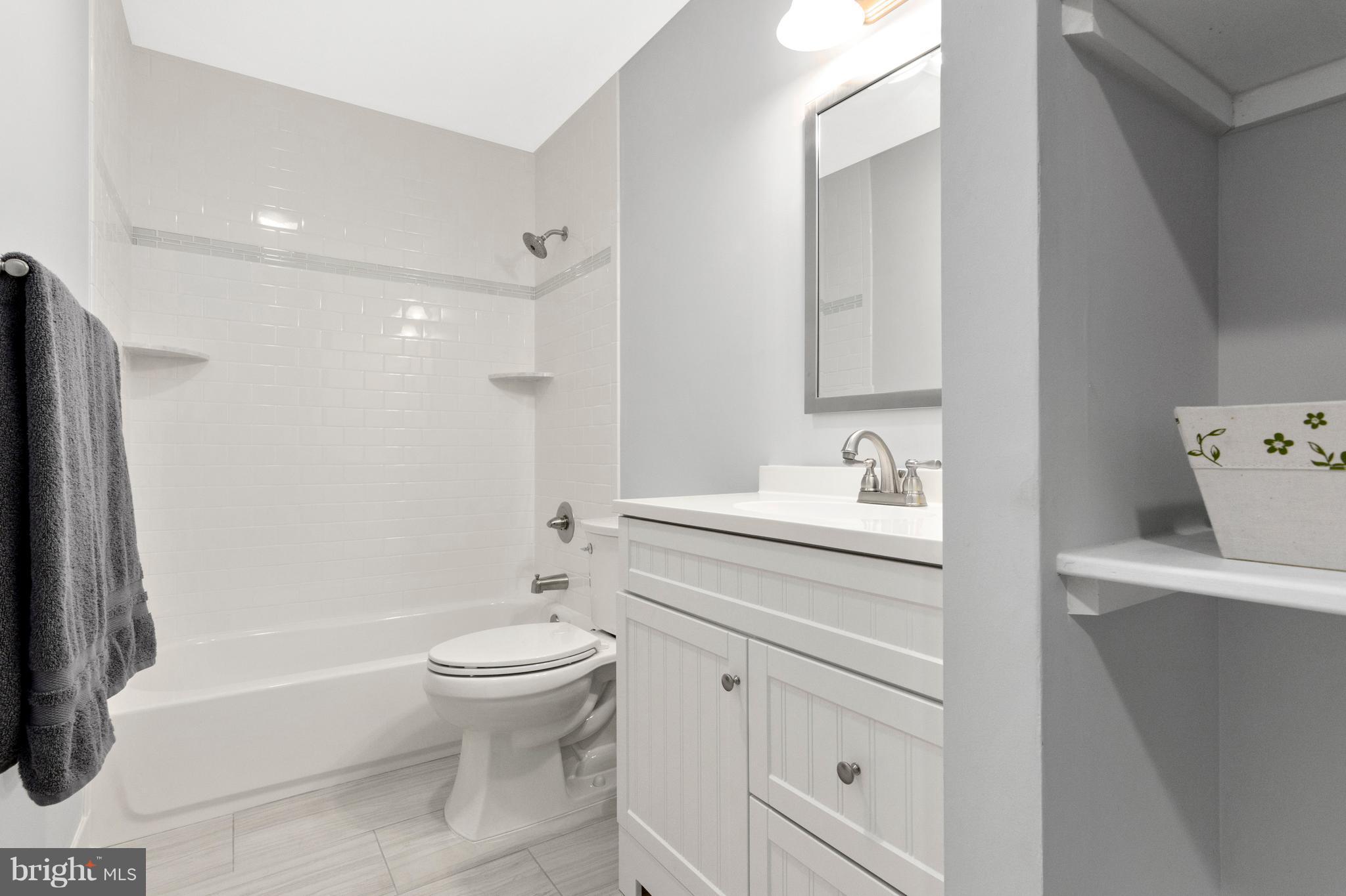 3748 Coronada Road Davidsonville, MD 21035 - Photo 14 of 30 Fully remodeled bathroom on upper floor!