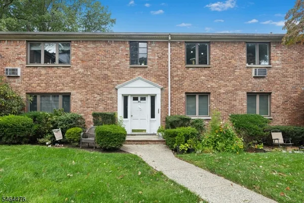 $399,000 | 86 Troy Drive, Unit B, Springfield, NJ 07081