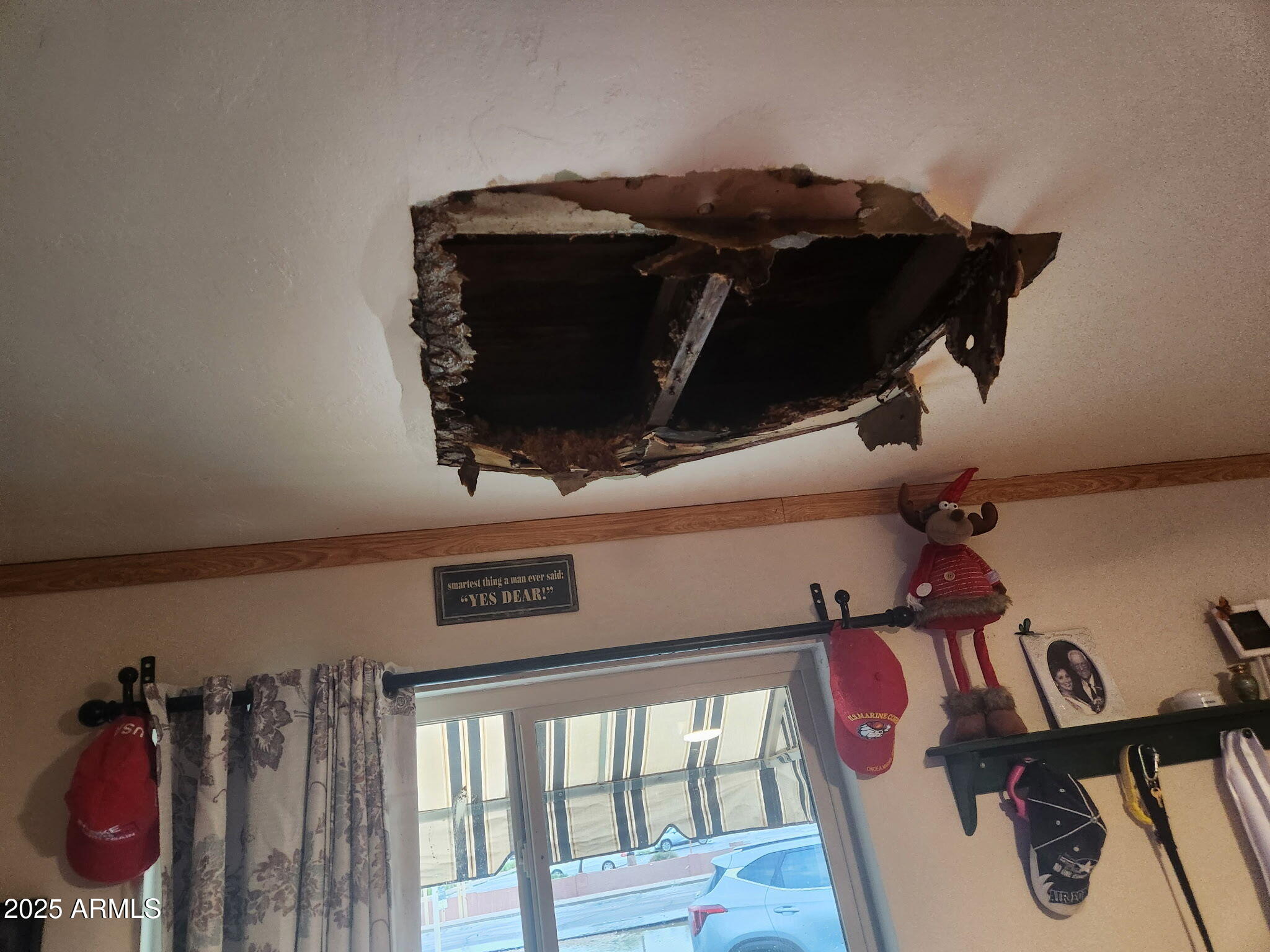 3039 East Cactus Road Phoenix, AZ 85028 - Photo 15 of 15 a view of a hallway with wooden floor