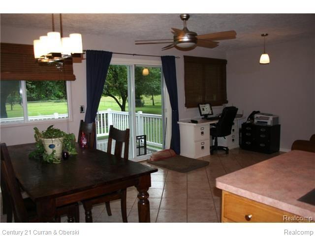 46515 Maben Road Canton, MI 48187 - Photo 14 of 56 FAMILY ROOM