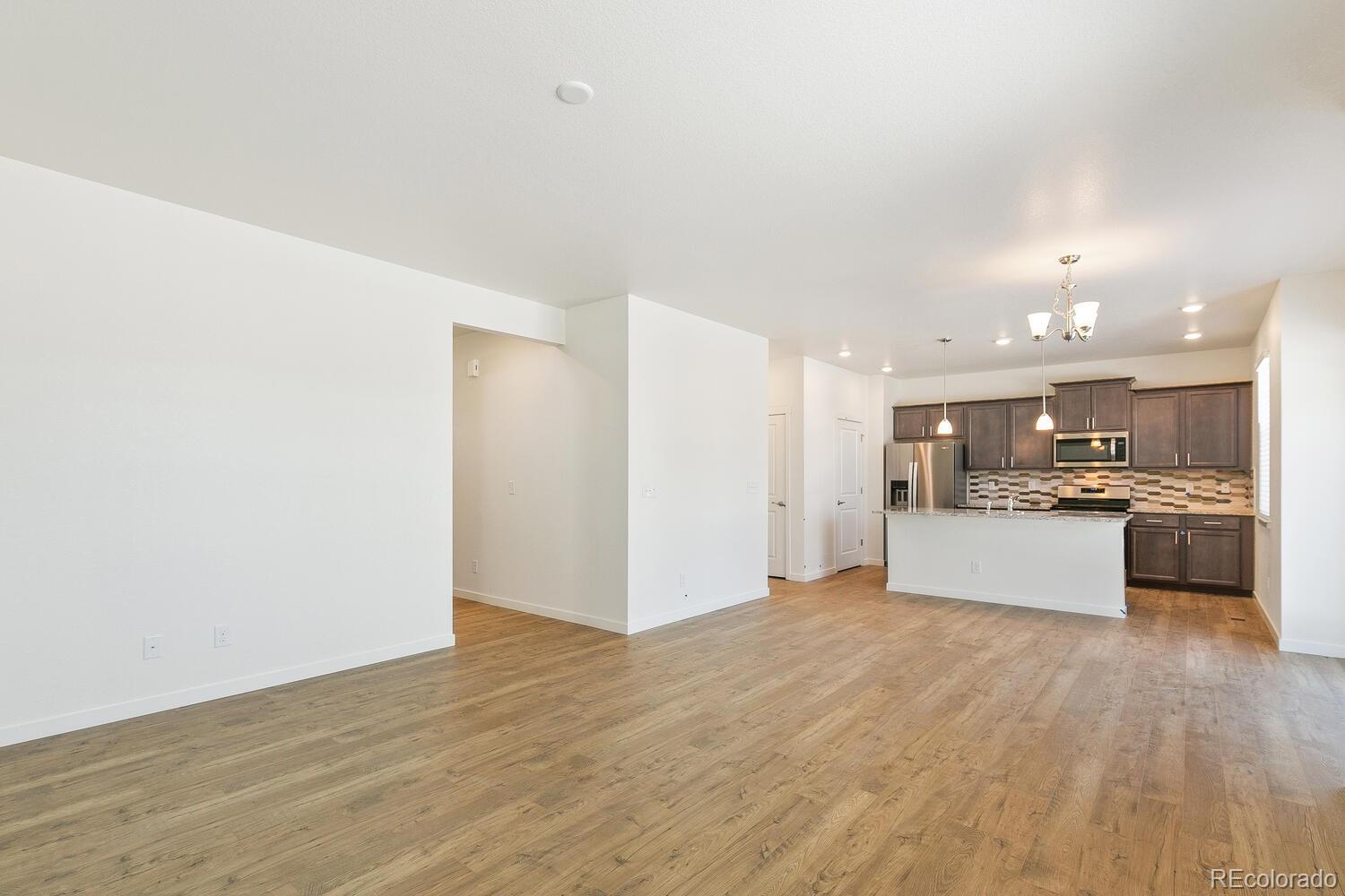 276 Swallow Road Johnstown, CO 80534 - Photo 8 of 21 Gallery Image 8