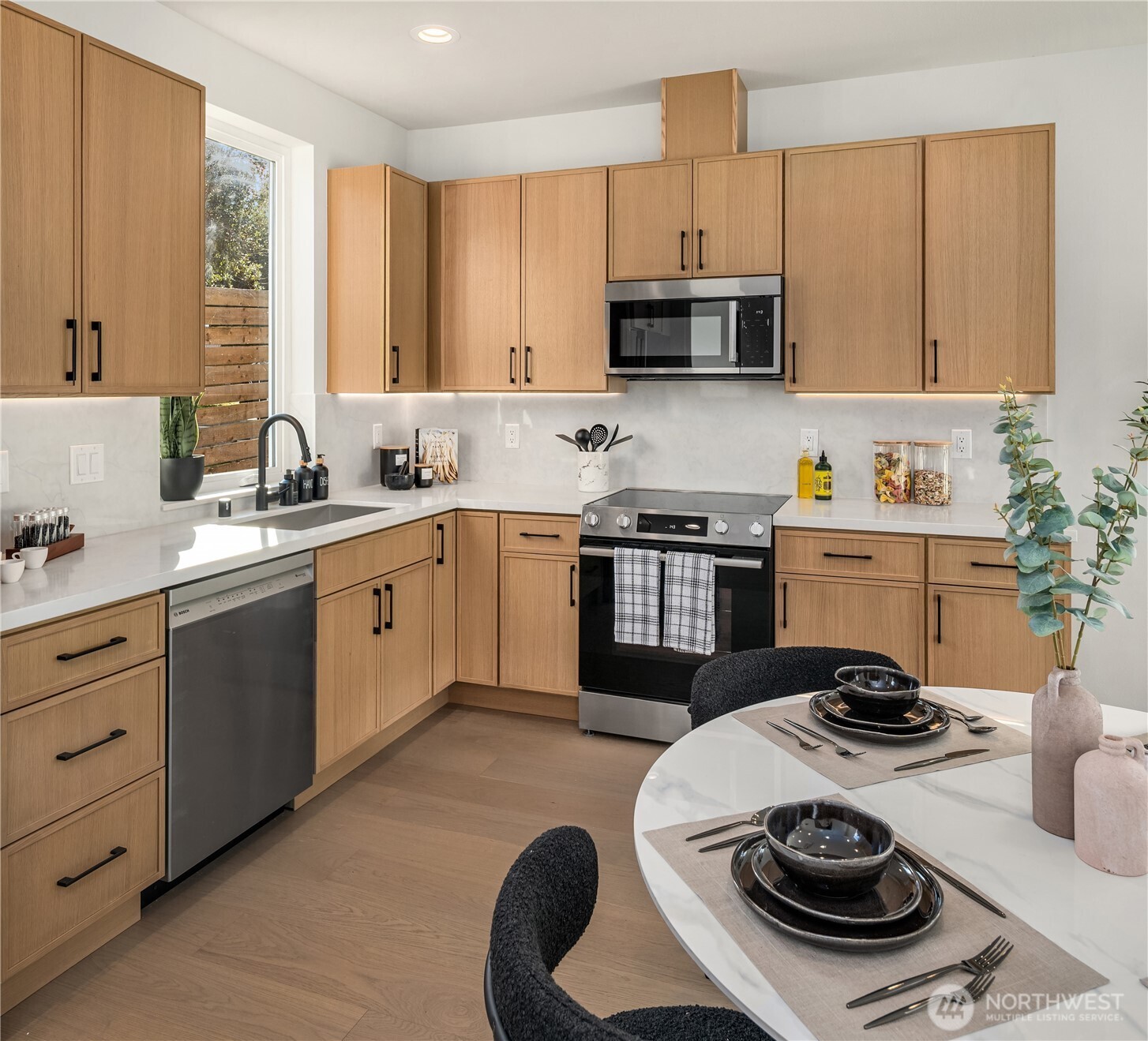 7324 7th Place Southwest, Unit B Seattle, WA 98106 - Photo 7 of 22