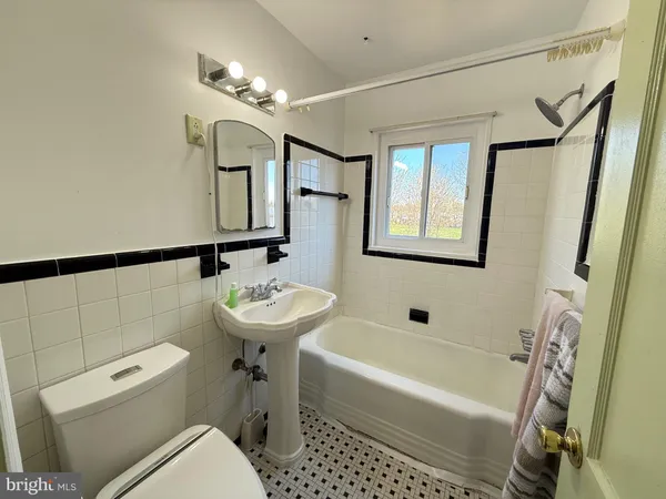 $483,500 | 6821 Kenyon Drive, Alexandria, VA 22307