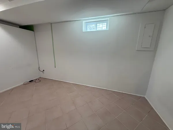 $483,500 | 6821 Kenyon Drive, Alexandria, VA 22307