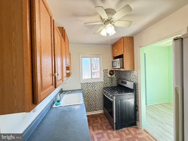 $483,500 | 6821 Kenyon Drive, Alexandria, VA 22307